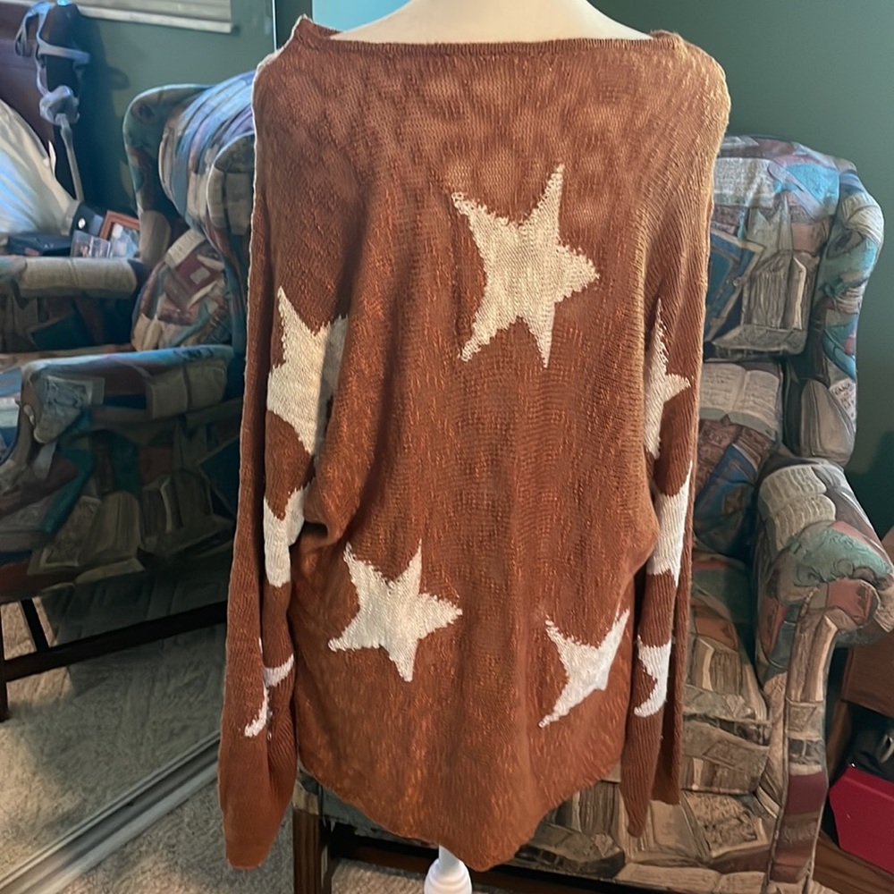 Stars sweater. - Picture 2 of 5